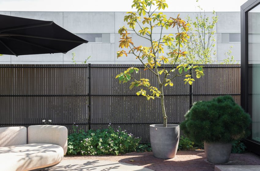  CHANGING THE FACE OF FENCING WITH PLASTIVAN