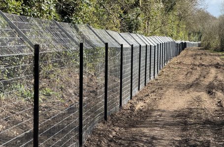 5000m Otter Fencing Project at a Cotswolds Fishery